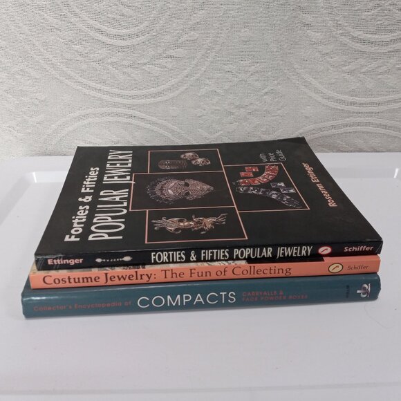 3 Books Costume Jewelry Compacts & 40s & 50's Popular Jewelry - Picture 5 of 8